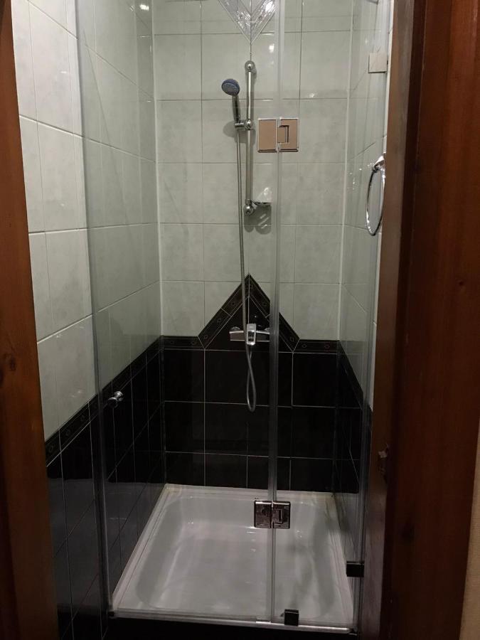 Hotel Complex Uhnovych Ternopil Extérieur photo